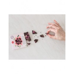 Dark chocolate with rose oil and rose petals - Romantic excitement