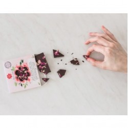 Dark chocolate with rose oil and rose petals - Romantic excitement